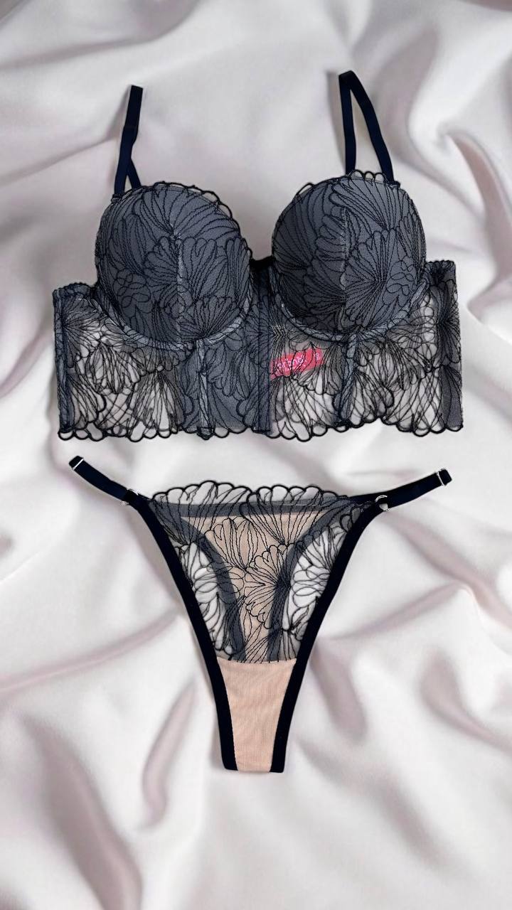 Siyah Ten Destekli Büstiyer Tanga Seti Dantelli Crop Top Straplez Dantel Korse Kadın