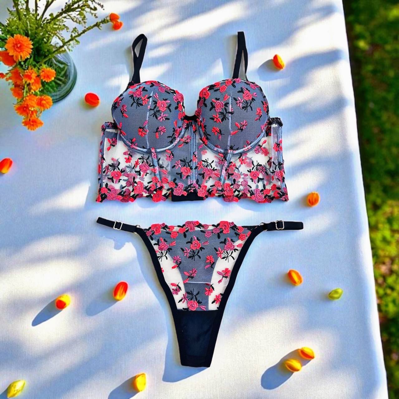 Destekli Büstiyer Tanga Seti Dantelli Crop Top Straplez Dantel Korse Kadın